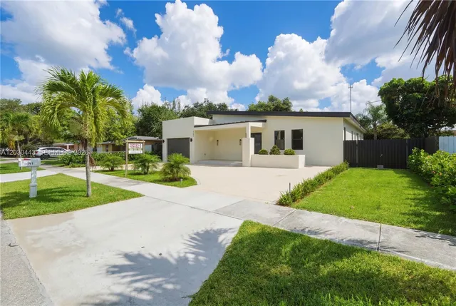 4-bedroom home at 131 Miami Gardens Road, West Park