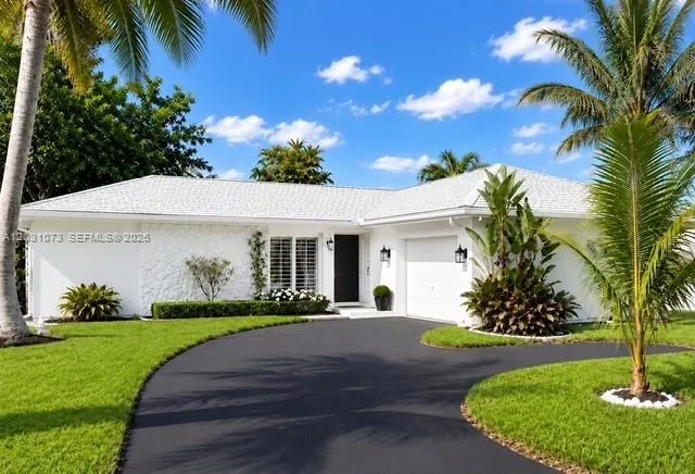 3-bedroom home at 7551 SW 42nd Place, Davie