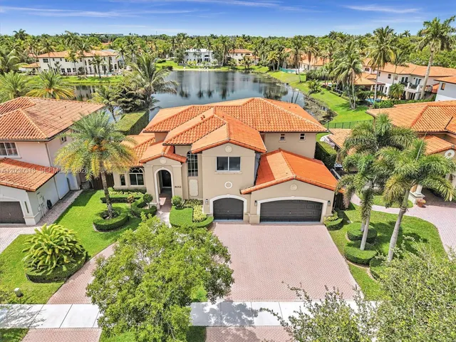 6-bedroom home at 8052 NW 161st Terrace, Miami Lakes