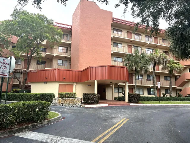 2-bedroom home at 7451 NW 16th Street #403, Plantation