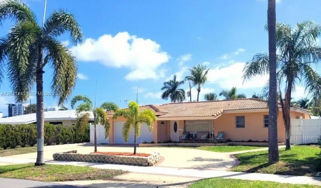 2-bedroom home at 270 SE 1st Terrace, Pompano Beach