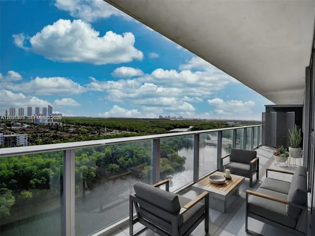 3-bedroom home at 16385 Biscayne Boulevard #1615, North Miami Beach