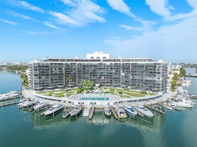 2-bedroom home at 900 Bay Drive #122, Miami Beach