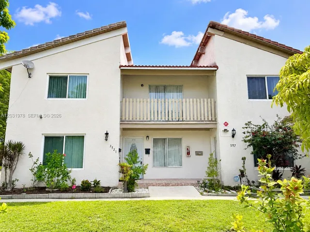 2-bedroom home at 3719 Riverside Drive, Coral Springs