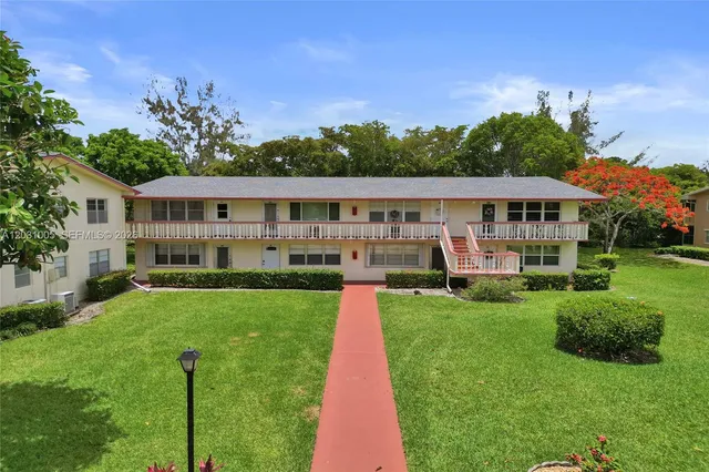 1-bedroom home at 47 Camden B #B, West Palm Beach