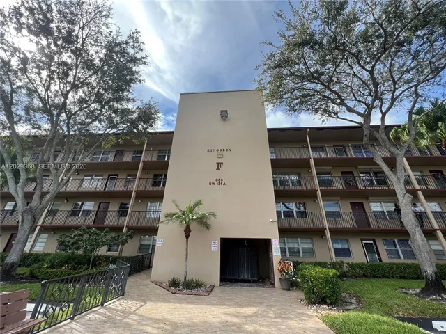 2-bedroom home at 800 SW 131st Avenue #206F, Pembroke Pines