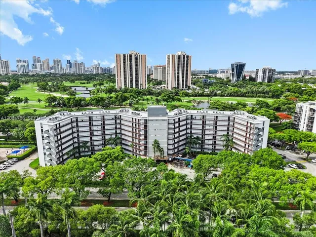 1-bedroom home at 3101 N Country Club Drive #209, Aventura