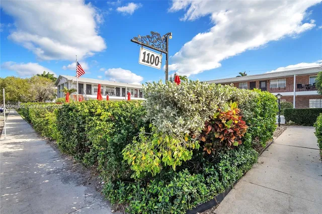 1-bedroom home at 1100 Atlantic Shores Boulevard #405, Hallandale Beach