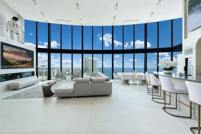 4-bedroom home at 18555 Collins Avenue #4405, Sunny Isles Beach
