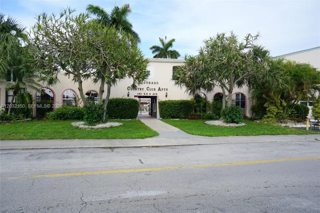 1-bedroom home at 160 NE 8th Avenue #25A, Hallandale Beach