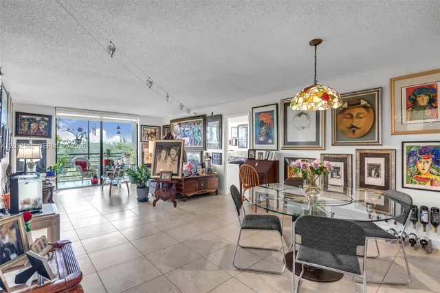 2-bedroom home at 1400 Saint Charles Place #623, Pembroke Pines