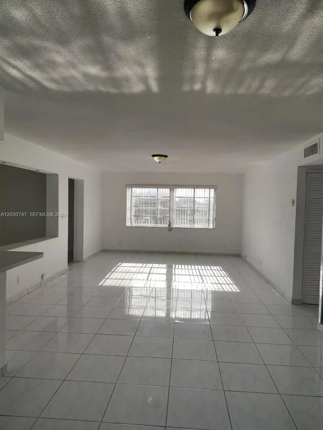2-bedroom home at 200 NE 12th Avenue #1C, Hallandale Beach