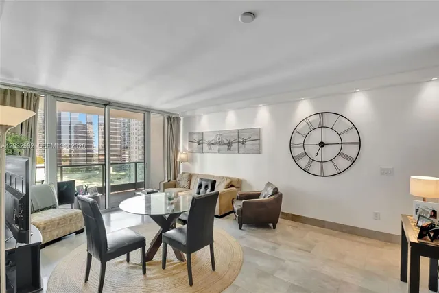 1-bedroom home at 1331 Brickell Bay Drive #1504, Miami