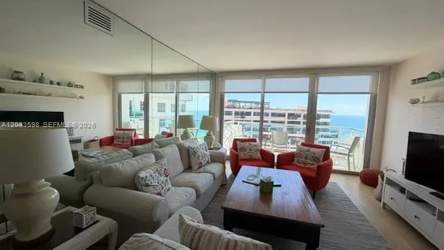 2-bedroom home at 5161 Collins Avenue #1702, Miami Beach