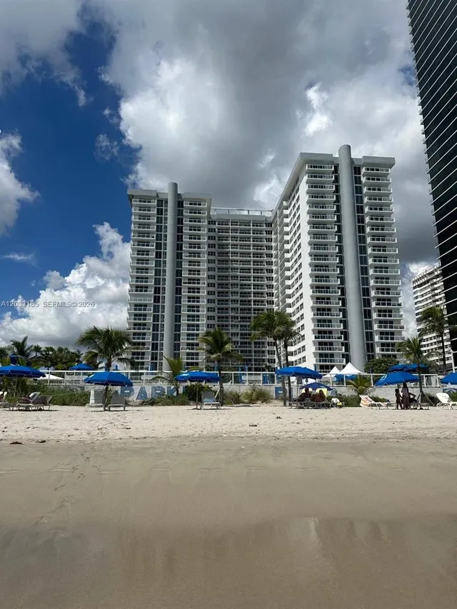 2-bedroom home at 2030 S Ocean Drive #1706, Hallandale Beach