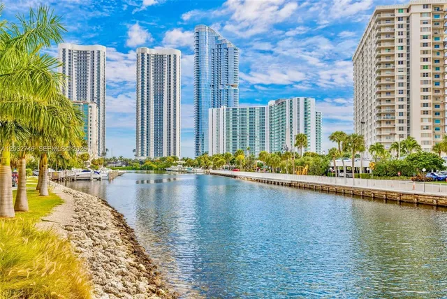 1-bedroom home at 400 Kings Point Drive #309, Sunny Isles Beach