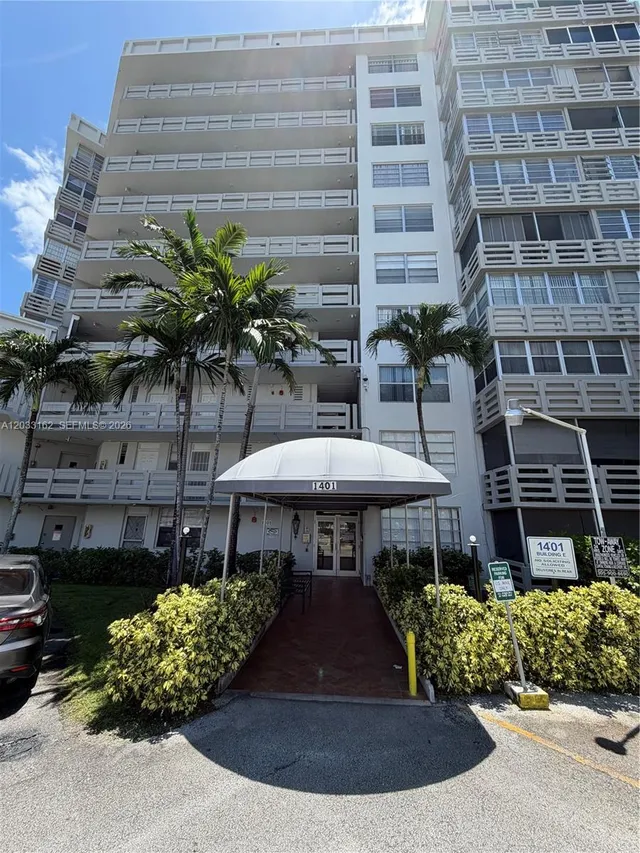 1-bedroom home at 1401 NE Miami Gardens Drive #891, Miami