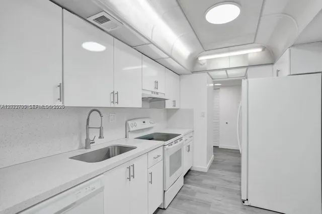 2-bedroom home at 3821 Environ Boulevard #403, Lauderhill