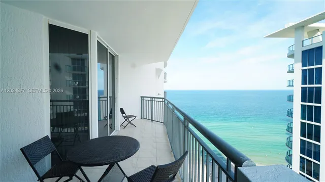 1-bedroom home at 17375 Collins Avenue #2304, Sunny Isles Beach