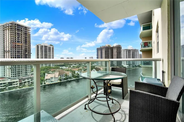 1-bedroom home at 19390 Collins Avenue #1419, Sunny Isles Beach