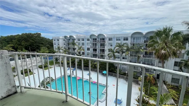 2-bedroom home at 486 NW 165th St Road #B606, Miami