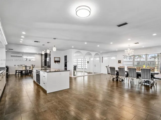 4-bedroom home at 3610 N 53rd Avenue, Hollywood