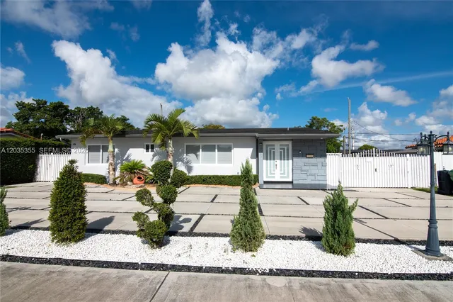 4-bedroom home at 3030 SW 96th Avenue, Miami