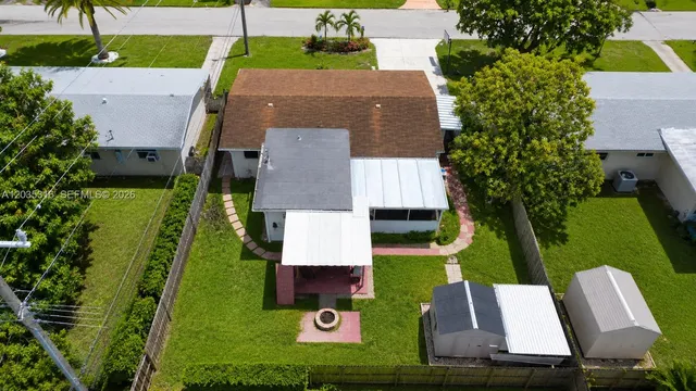 3-bedroom home at 7611 NW 15th Court, Pembroke Pines
