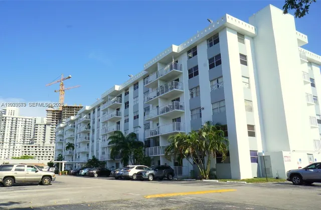 1-bedroom home at 16465 NE 22nd Avenue #206, North Miami Beach