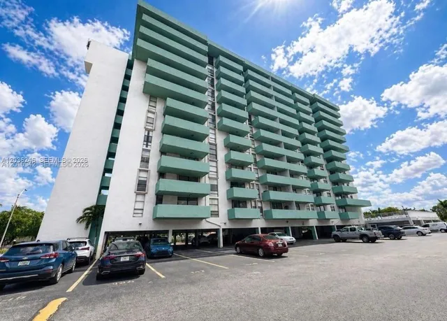1-bedroom home at 1825 W 44th Place #1107, Hialeah