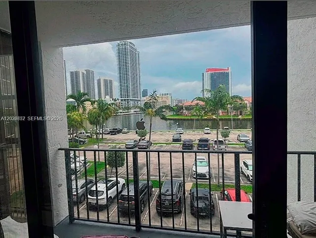 2-bedroom home at 200 Leslie Drive #324, Hallandale Beach