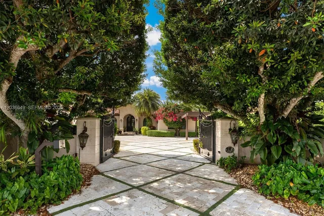 5-bedroom home at 10270 SW 62nd Street, Miami
