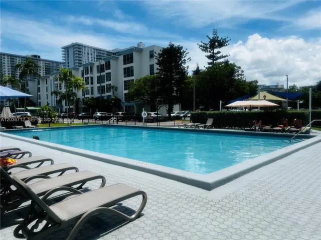 1-bedroom home at 17570 Atlantic Boulevard #206, Sunny Isles Beach