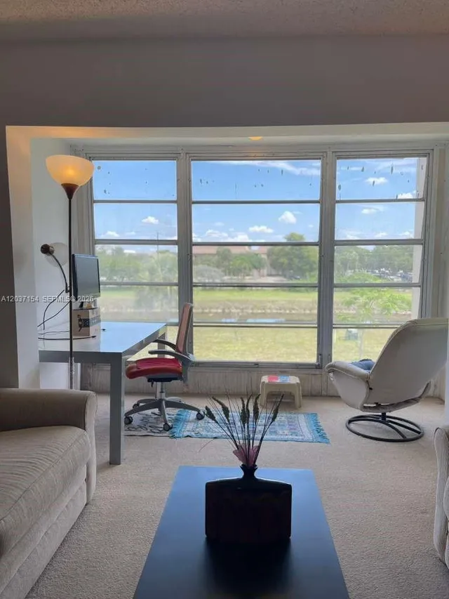 1-bedroom home at 8081 N Sunrise Lakes Drive #306, Sunrise