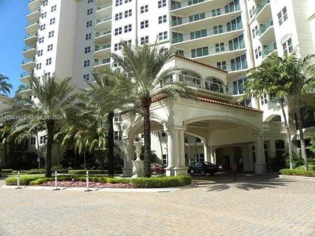 2-bedroom home at 19900 E Country Club Drive #218, Aventura