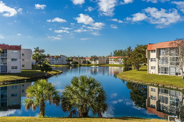 2-bedroom home at 2831 Sunrise Lakes Drive #E 204, Sunrise