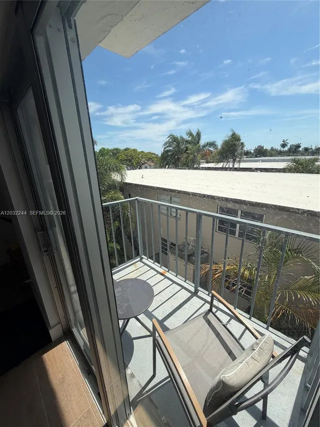 1-bedroom home at 1960 Marseille Drive #304, Miami Beach