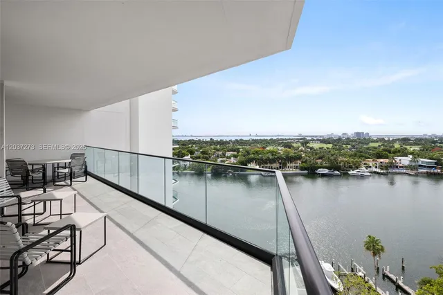 3-bedroom home at 5500 Collins Avenue #1401, Miami Beach