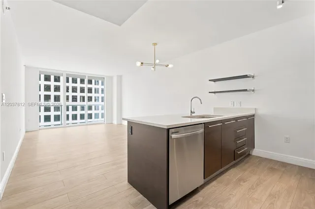 1-bedroom home at 500 Brickell Avenue #1906, Miami