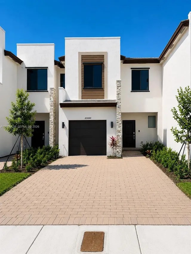 3-bedroom home at 20440 NE 2nd Court #20440, Miami