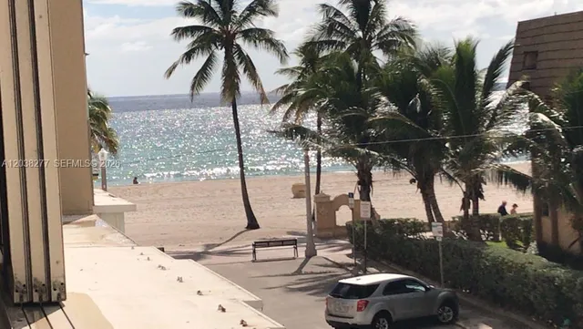 1-bedroom home at 320 S Surf Road #305, Hollywood