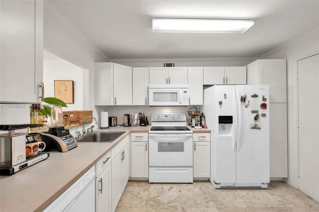 1-bedroom home at 1020 Meridian Avenue #715, Miami Beach