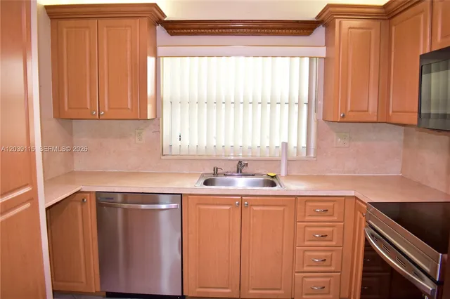 2-bedroom home at 9300 Sunrise Lakes Boulevard #208, Sunrise