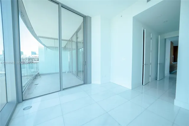 3-bedroom home at 175 SE 25th Road #2703, Miami