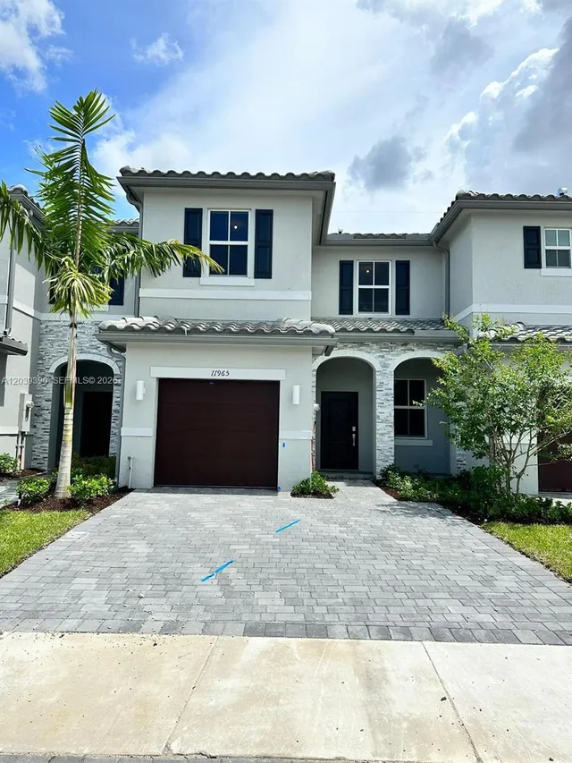 3-bedroom home at 11965 NW 47th Manor, Coral Springs