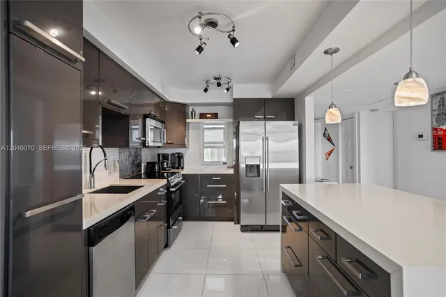 3-bedroom home at 3050 N Palm Aire Drive #710, Pompano Beach