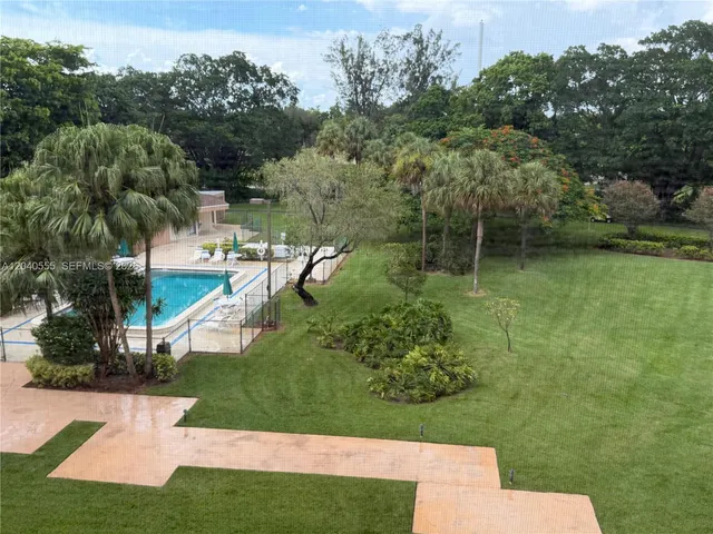2-bedroom home at 900 Saint Charles Place #407, Pembroke Pines