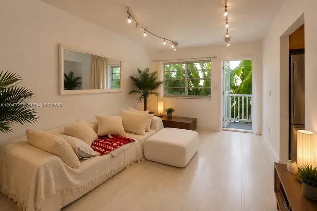 1-bedroom home at 344 Meridian Avenue #2B, Miami Beach