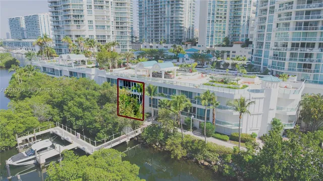 3-bedroom home at 16400 Collins Avenue #TH4, Sunny Isles Beach
