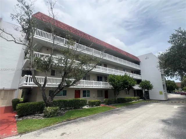 2-bedroom home at 3571 Inverrary Drive #307, Lauderhill